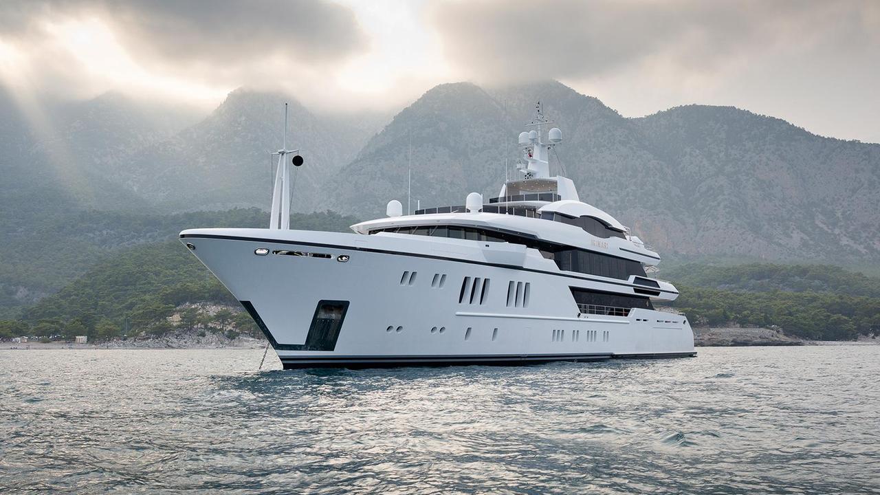 luxury yacht cruise greek islands